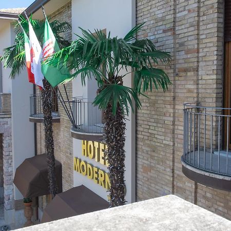 Hotel Moderno Assisi Ngoại thất bức ảnh