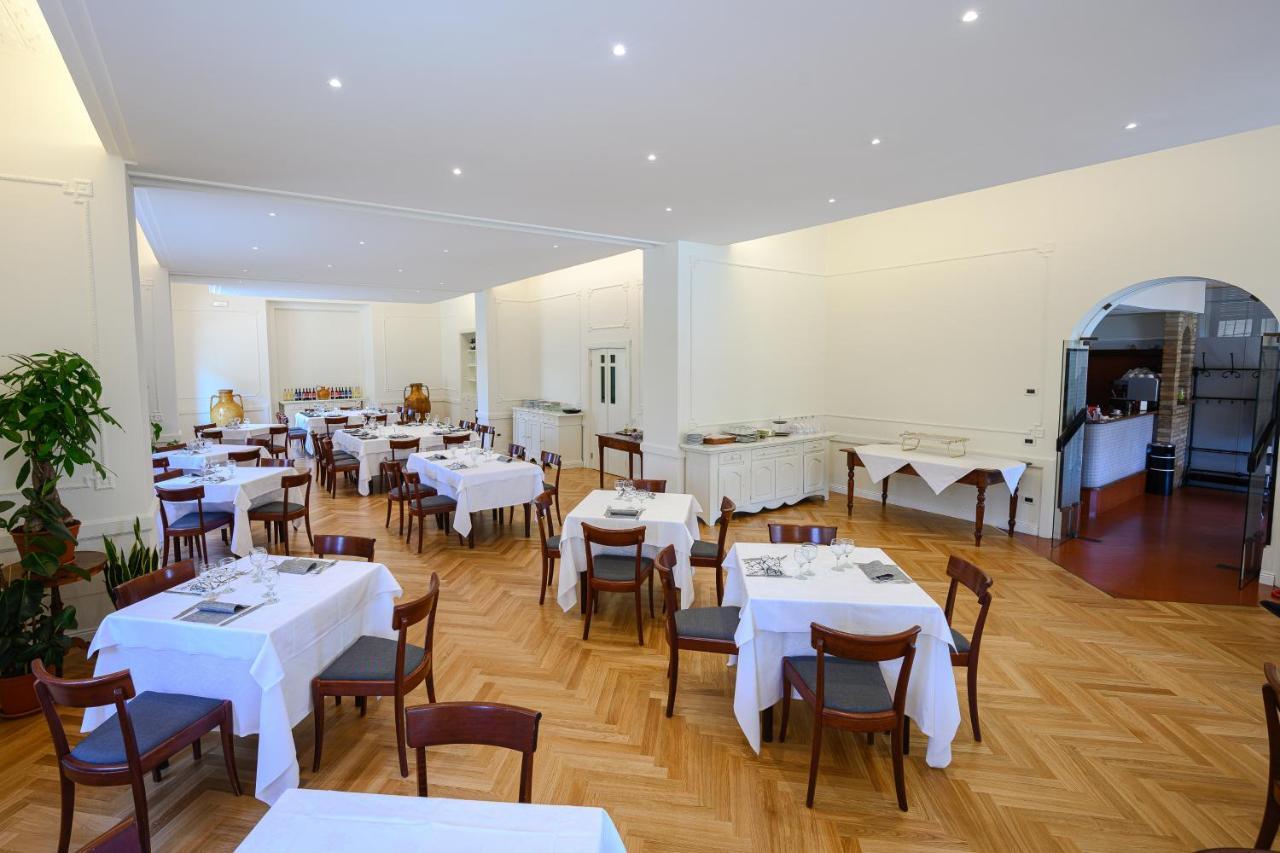 Hotel Moderno Assisi Ngoại thất bức ảnh
