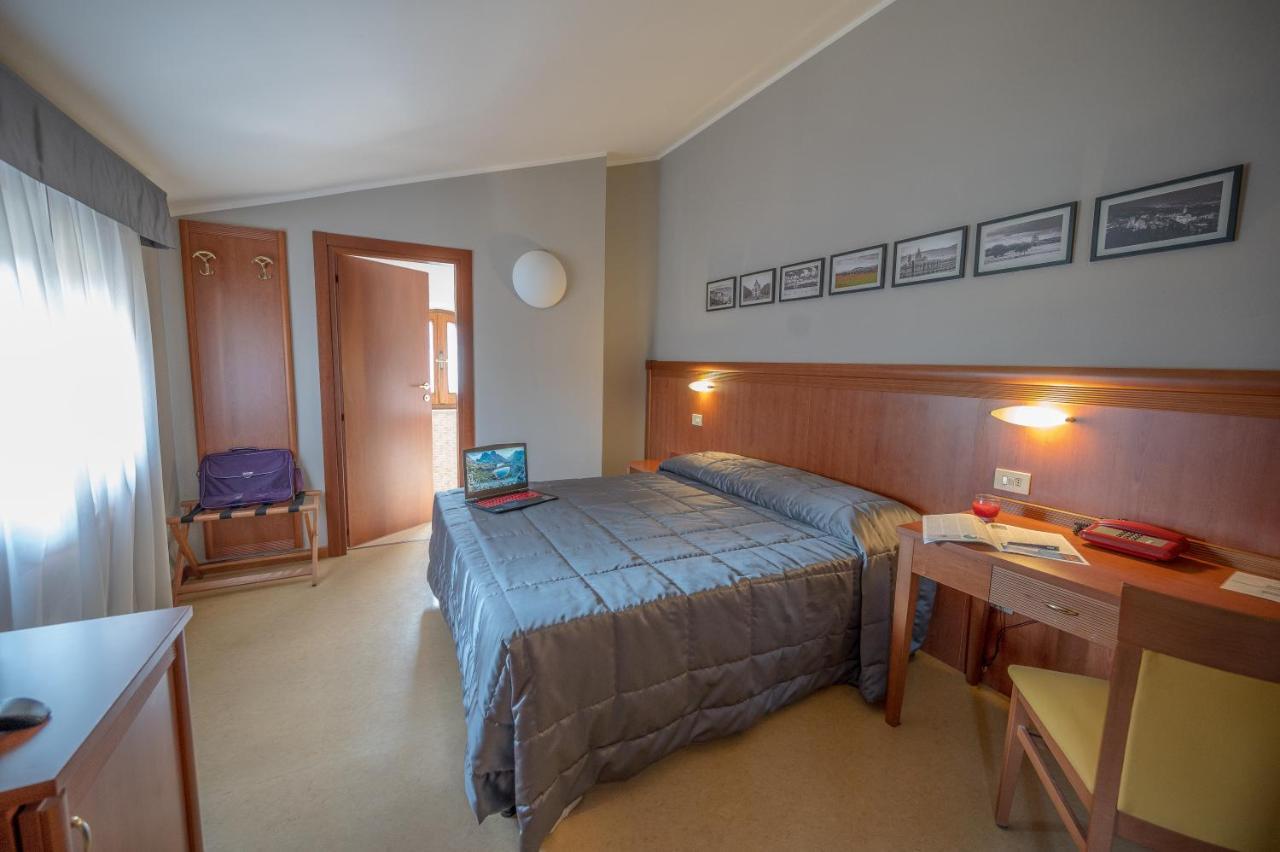Hotel Moderno Assisi Ngoại thất bức ảnh
