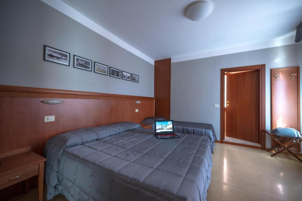 Hotel Moderno Assisi Ngoại thất bức ảnh
