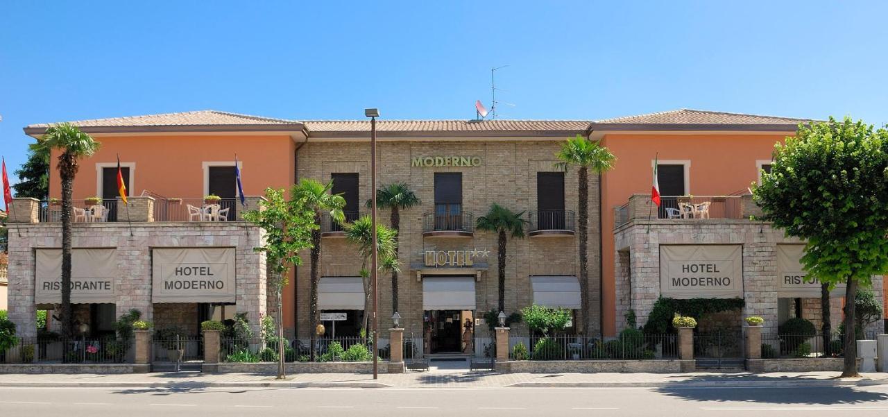 Hotel Moderno Assisi Ngoại thất bức ảnh