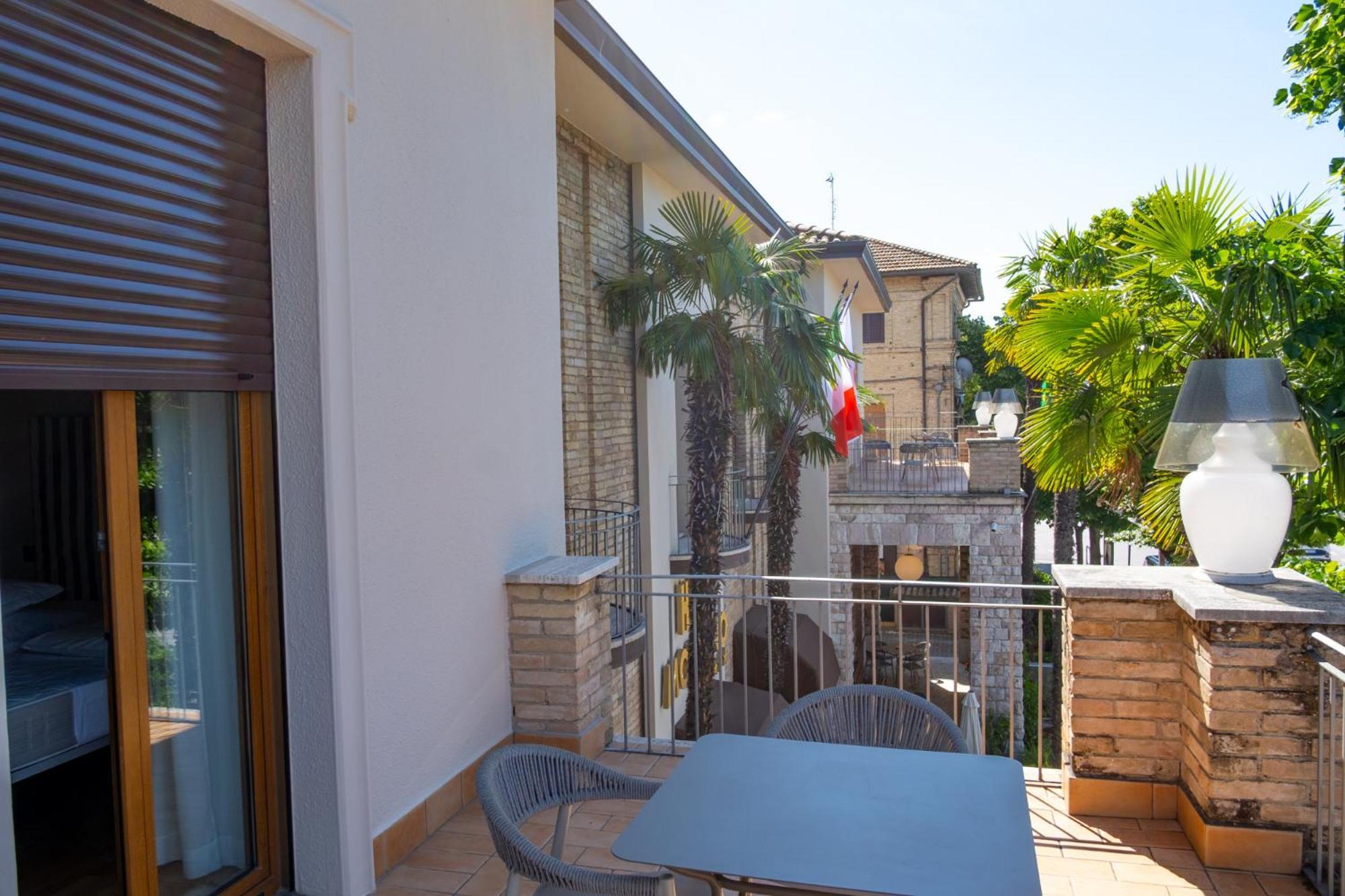 Hotel Moderno Assisi Ngoại thất bức ảnh