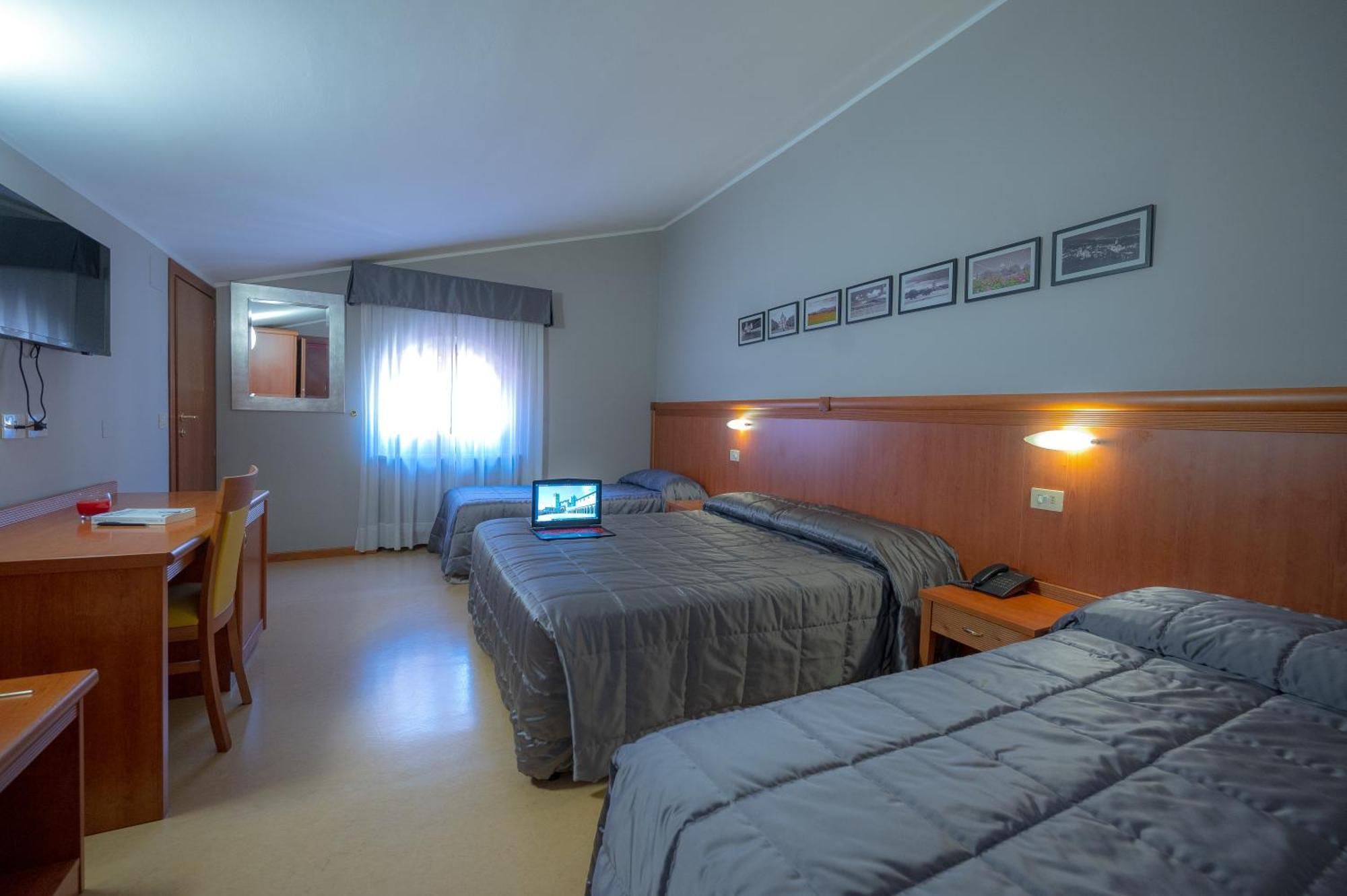 Hotel Moderno Assisi Ngoại thất bức ảnh